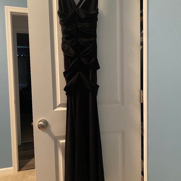 Vera Wang Evening Gown - Picture 1 of 2